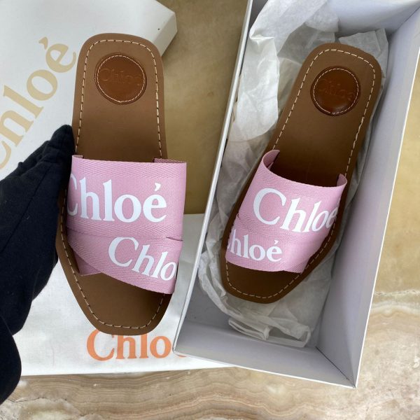 chloe terlik beyaz pembe yazili woody logo