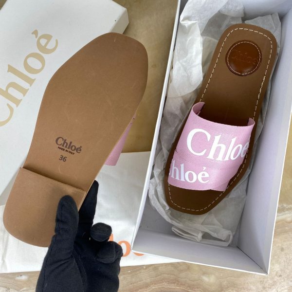 chloe terlik beyaz pembe yazili woody logo