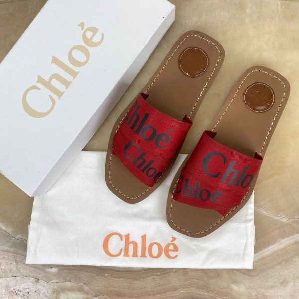 chloe terlik kirmizi siyah yazili woody logo
