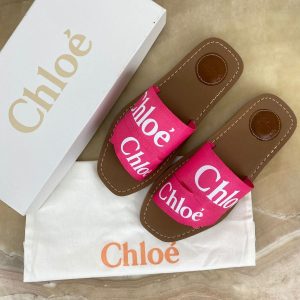 chloe terlik pembe beyaz yazili woody logo