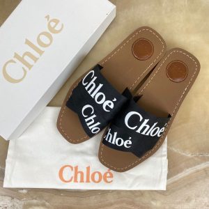 chloe terlik siyah beyaz yazili woody logo