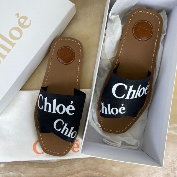 chloe terlik siyah beyaz yazili woody logo