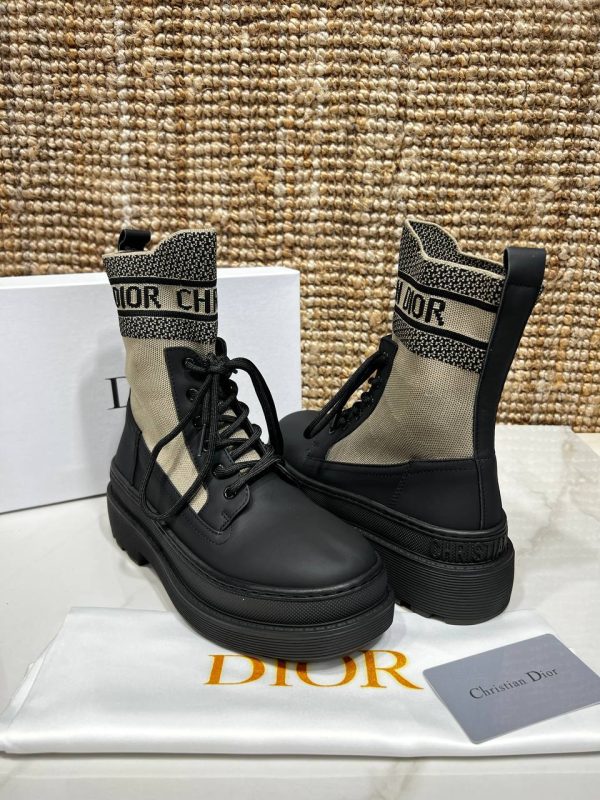christian dior ayakkabi bot d major siyah bej