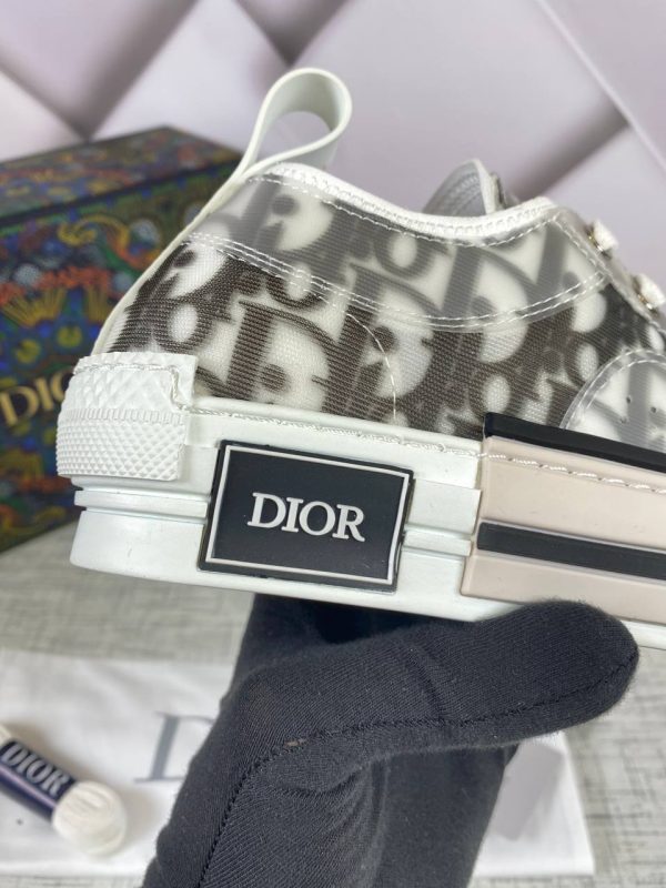 christian dior ayakkabi siyah beyaz sneaker walk n dior