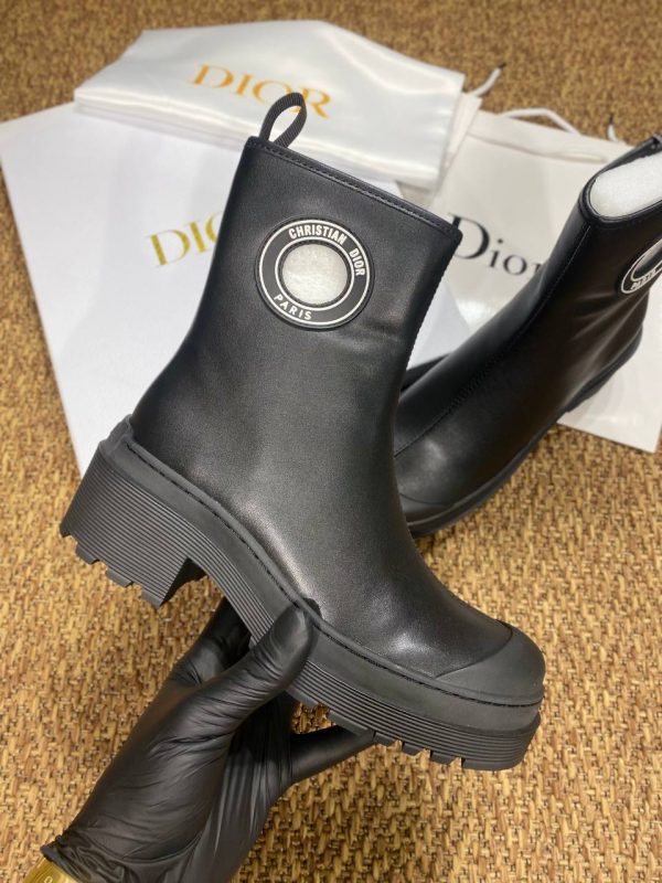 christian dior bot symbol siyah