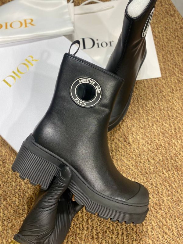 christian dior bot symbol siyah