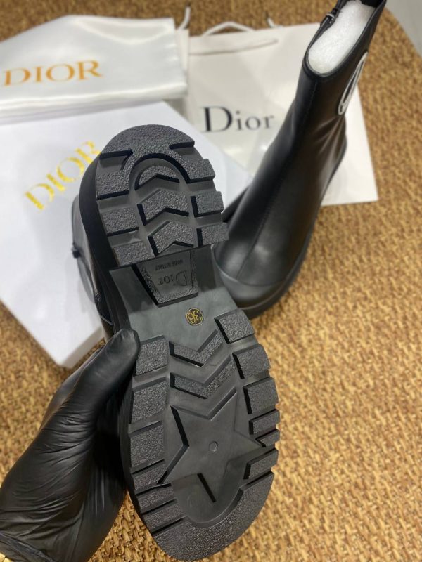christian dior bot symbol siyah