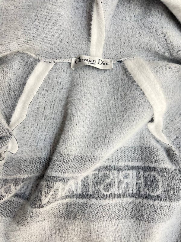christian dior palto yun beyaz logo detayli