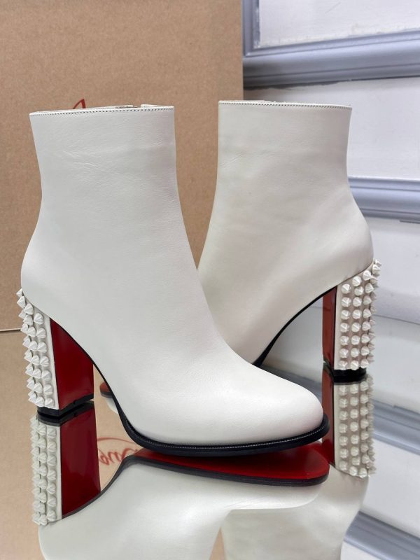christian louboutin ayakkabi 10 cm krem topuklari zimba detayli