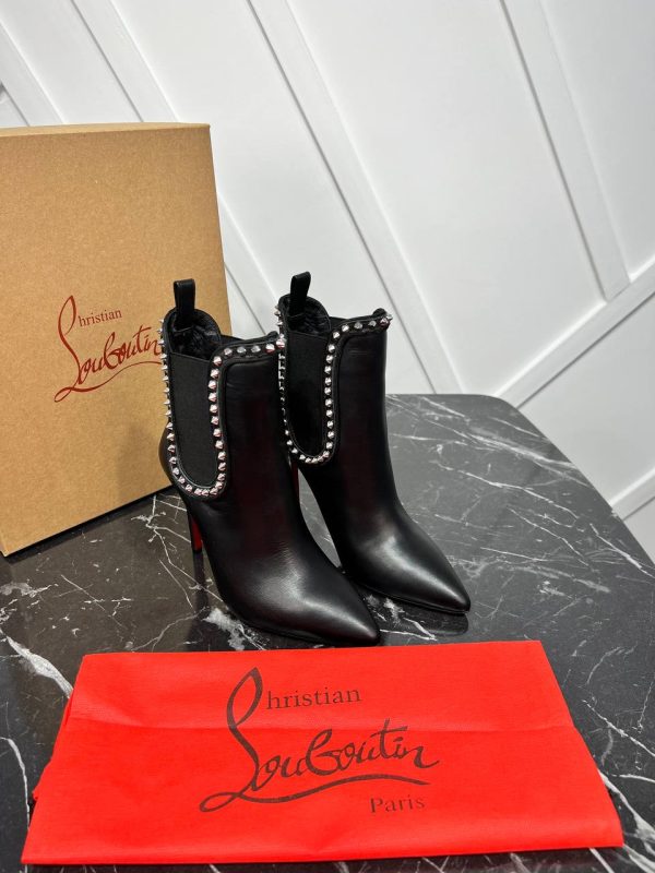 christian louboutin ayakkabi bot siyah sivri burun zimbali