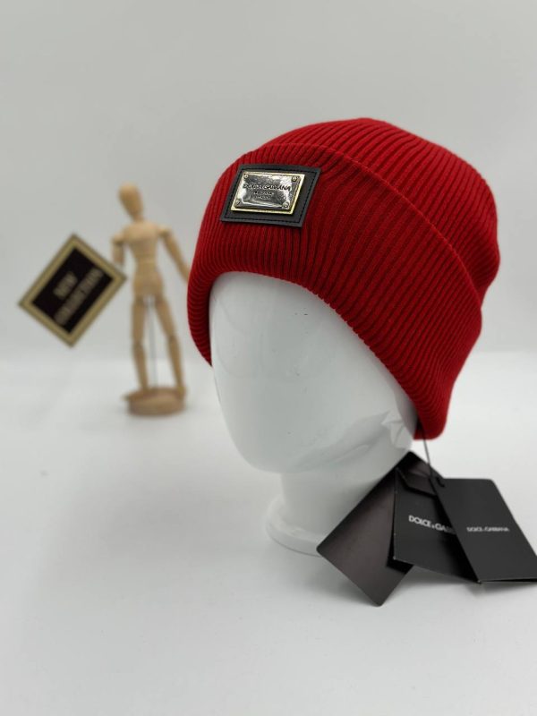 dolce gabbana bere kirmizi