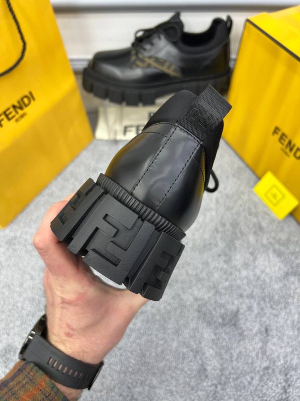 fendi ayakkabi erkek classic logo detayi kahve