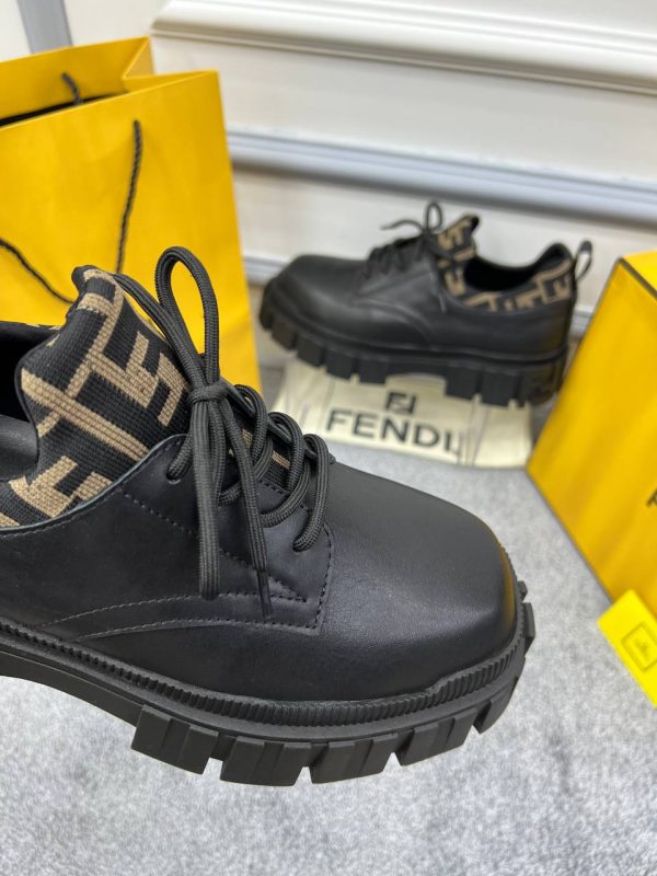 fendi ayakkabi erkek classic siyah logo detayi kahve