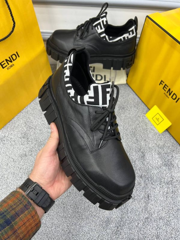fendi ayakkabi erkek classic siyah logo detayi siyah beyaz