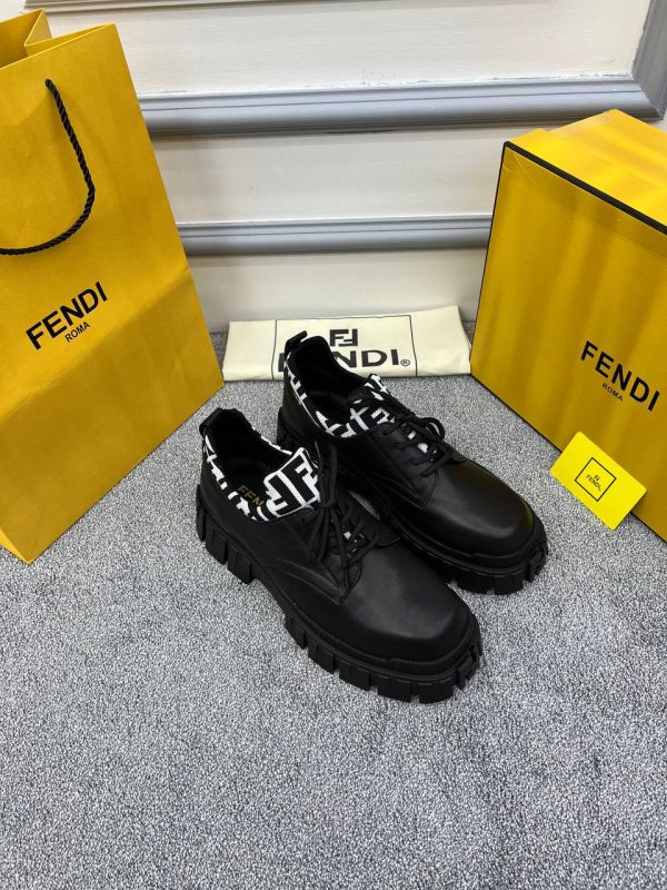 fendi ayakkabi erkek classic siyah logo detayi siyah beyaz