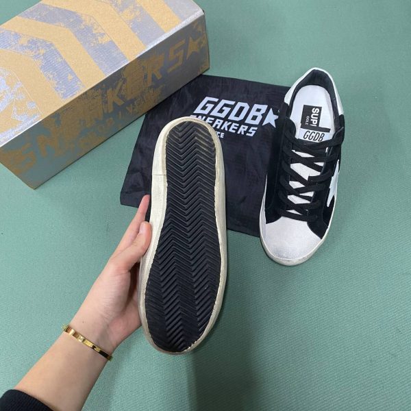 golden goose ayakkabi sneakers kadin siyah beyaz suet