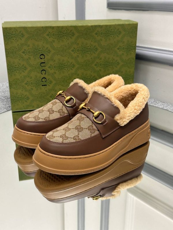 gucci ayakkabi loafer kahverengi classic ici kurklu yuksek taban