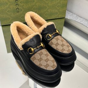 gucci ayakkabi loafer siyah canvas logolu ici kurk yuksek taban