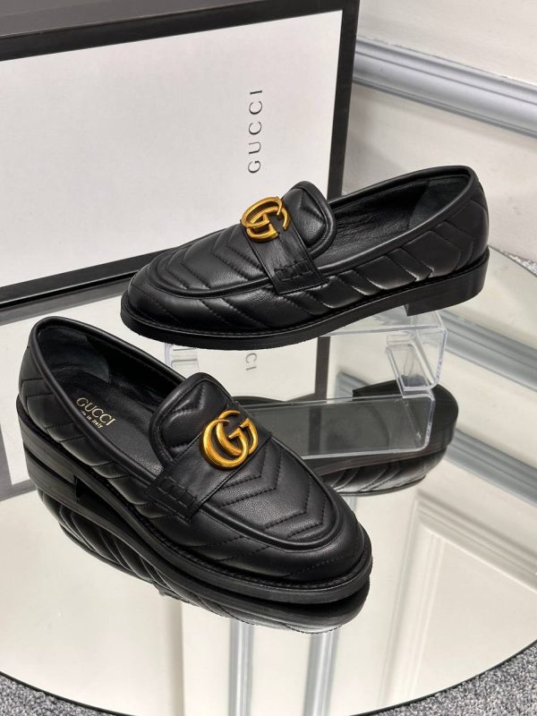 gucci ayakkabi loafer siyah logo detayli classic