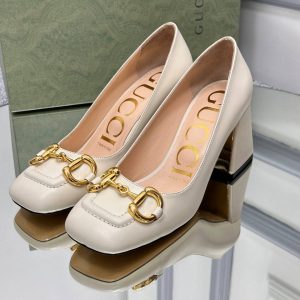 gucci ayakkabi topuklu krem kalin topuk