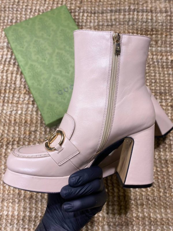 gucci bot horsebit nude platform topuklu