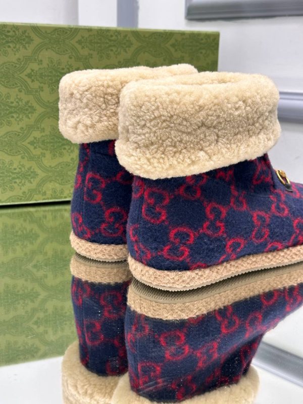gucci bot naturel pelus detayli lacivert