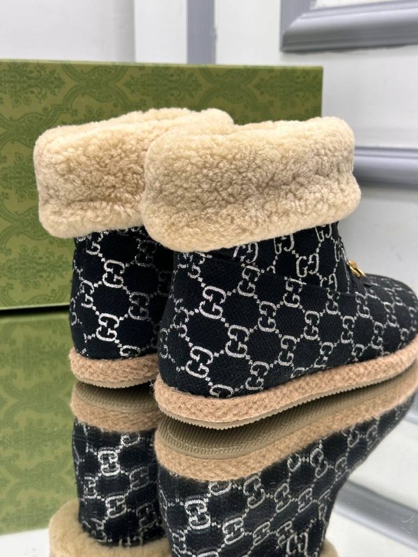 gucci bot naturel pelus detayli siyah