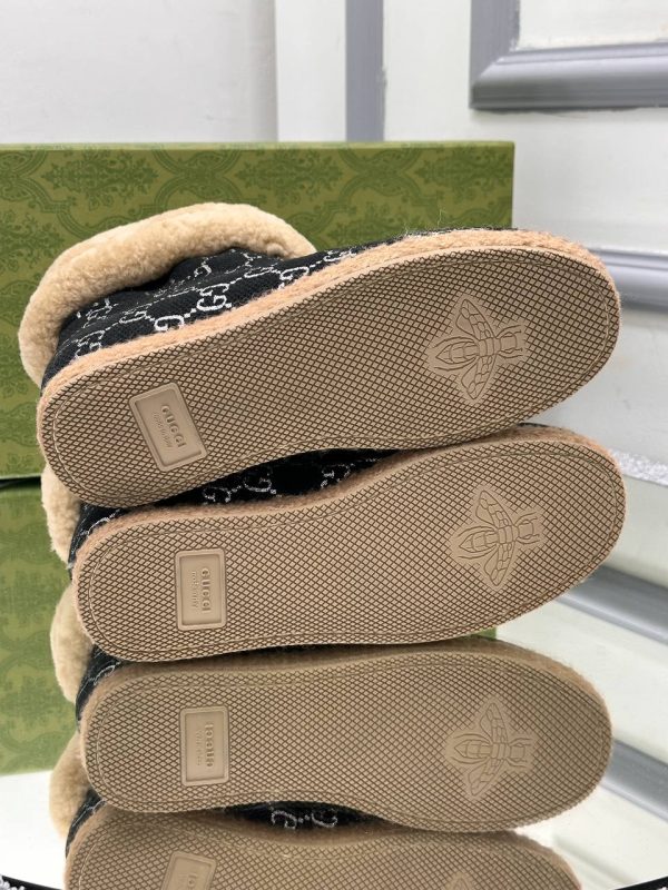 gucci bot naturel pelus detayli siyah