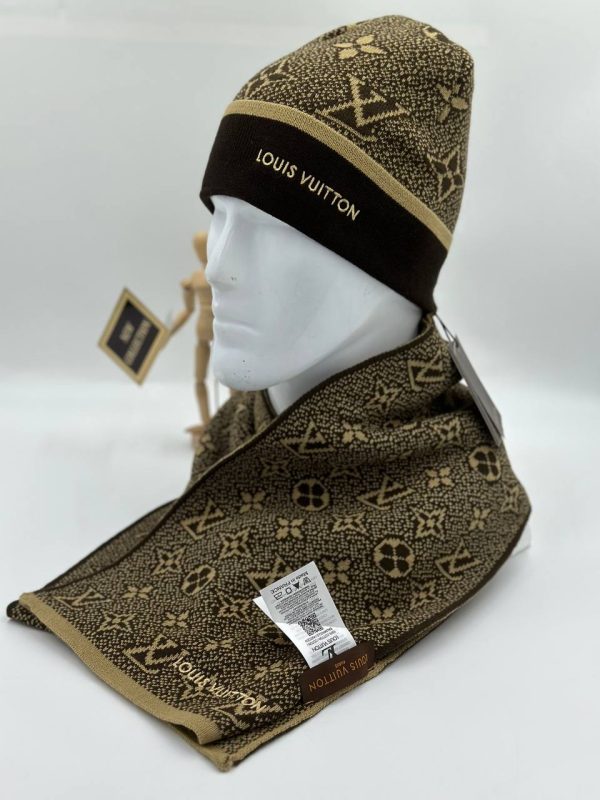 louis vuitton atki bere takimi erkek hardal renk logolu