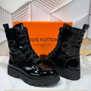 louis vuitton ayakkabi bot rugan siyah yeni sezon