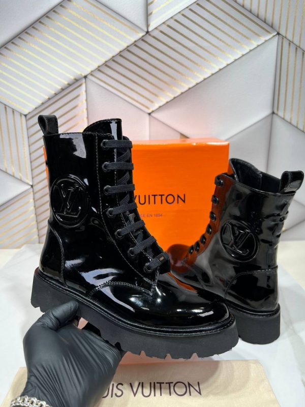louis vuitton ayakkabi bot rugan siyah yeni sezon