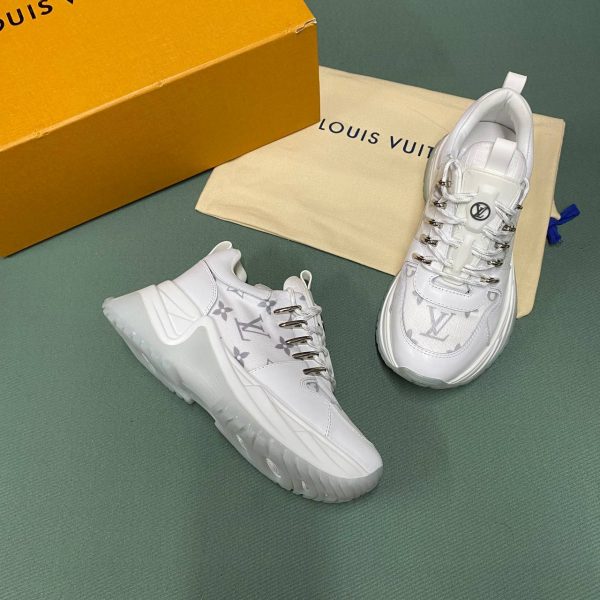 loui̇s vuitton ayakkabi sneaker kadin beyaz monogram yeni sezon