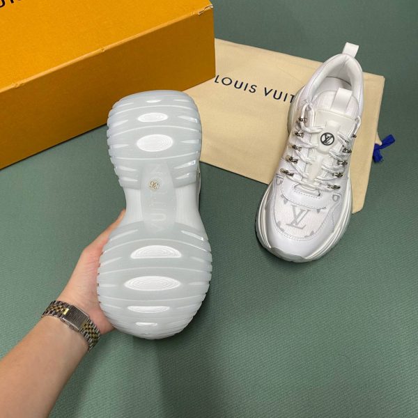 loui̇s vuitton ayakkabi sneaker kadin beyaz monogram yeni sezon