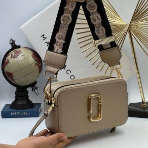 marc jacobs canta gold siyah askili 21x13 cm