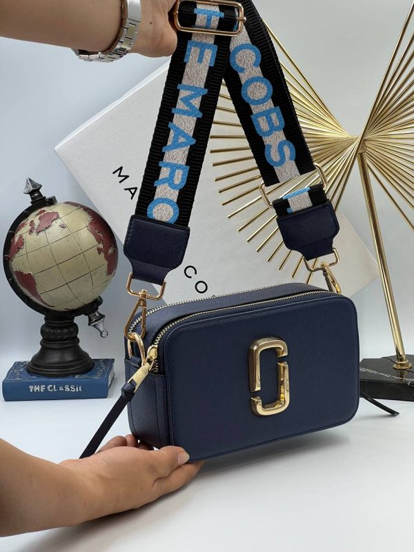marc jacobs canta lacivert mavi beyaz siyah askili 21x13 cm