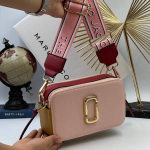marc jacobs canta pembe kirmizi taba askili 21x13 cm