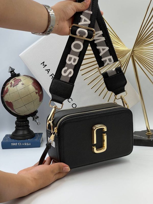 marc jacobs canta siyah gri beyaz askili 21x13 cm
