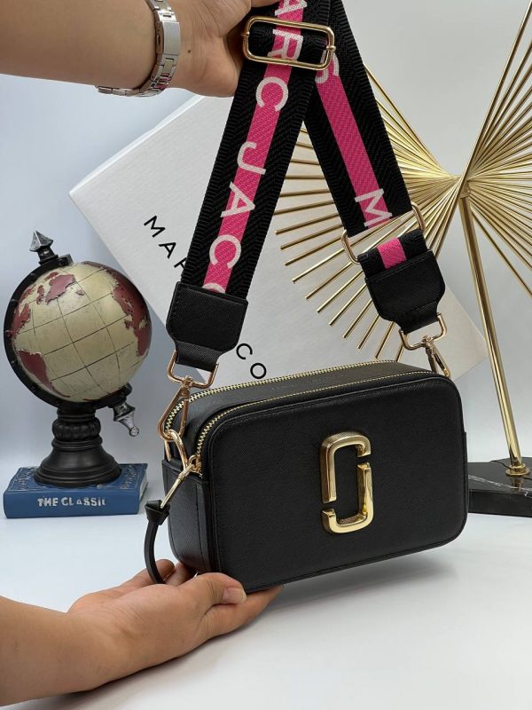 marc jacobs canta siyah pembe beyaz askili 21x13 cm