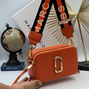marc jacobs canta turuncu beyaz siyah askili 21x13 cm