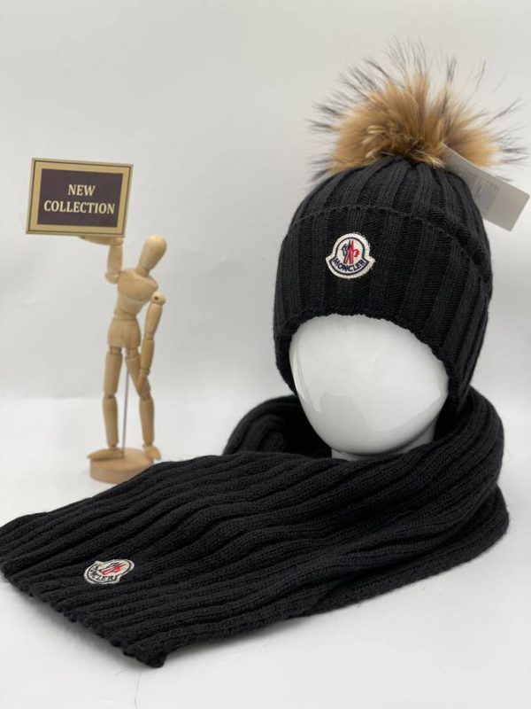 moncler atki bere takimi ponponlu fume