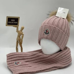 moncler atki bere takimi ponponlu pudra