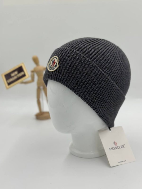 moncler bere logolu fume
