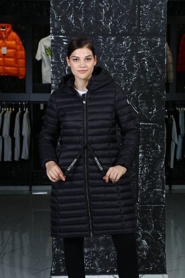 moncler mont kadin uzun belden sikmali siyah mat kapusonlu