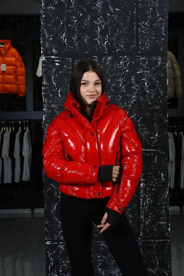 moncler mont kirmizi parlak gizli kapusonlu