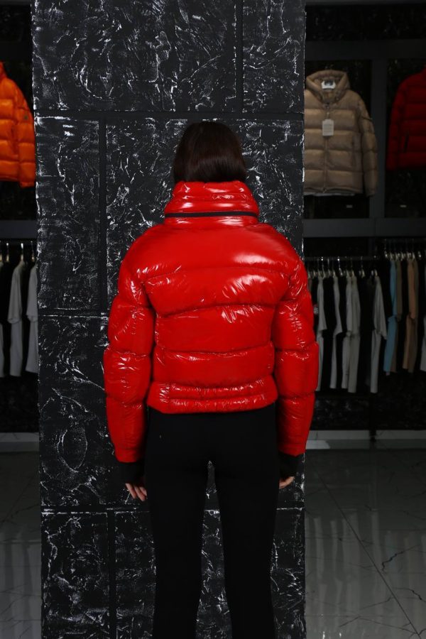 moncler mont kirmizi parlak gizli kapusonlu