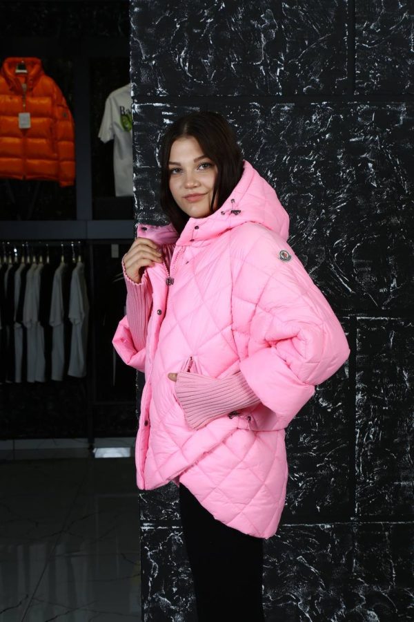 moncler mont pembe kollari triko detayli kapusonu