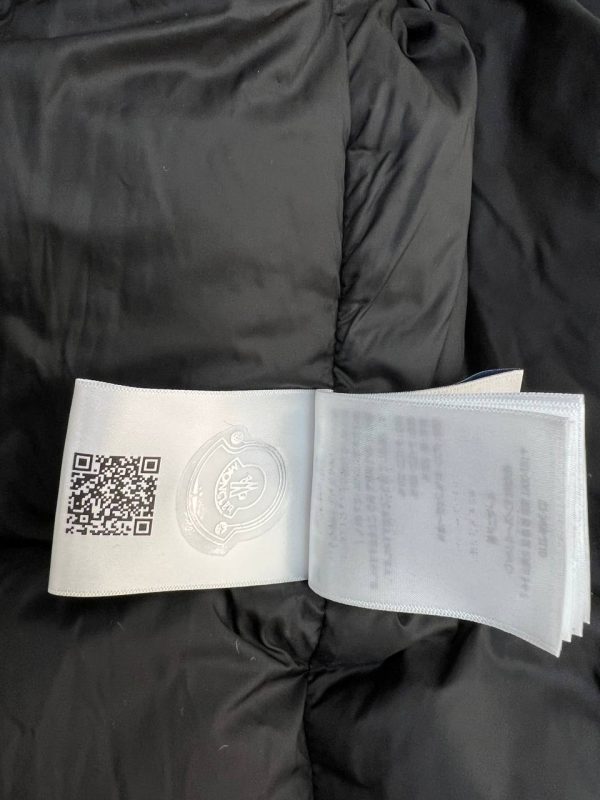 moncler mont silver siyah detayli puf