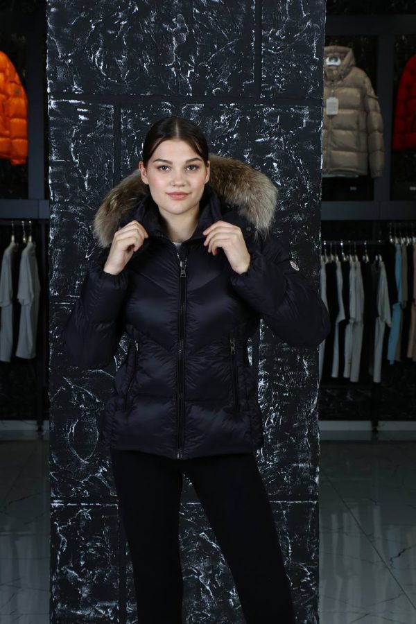 moncler mont siyah beli kemer detayli kapusonu tuylu