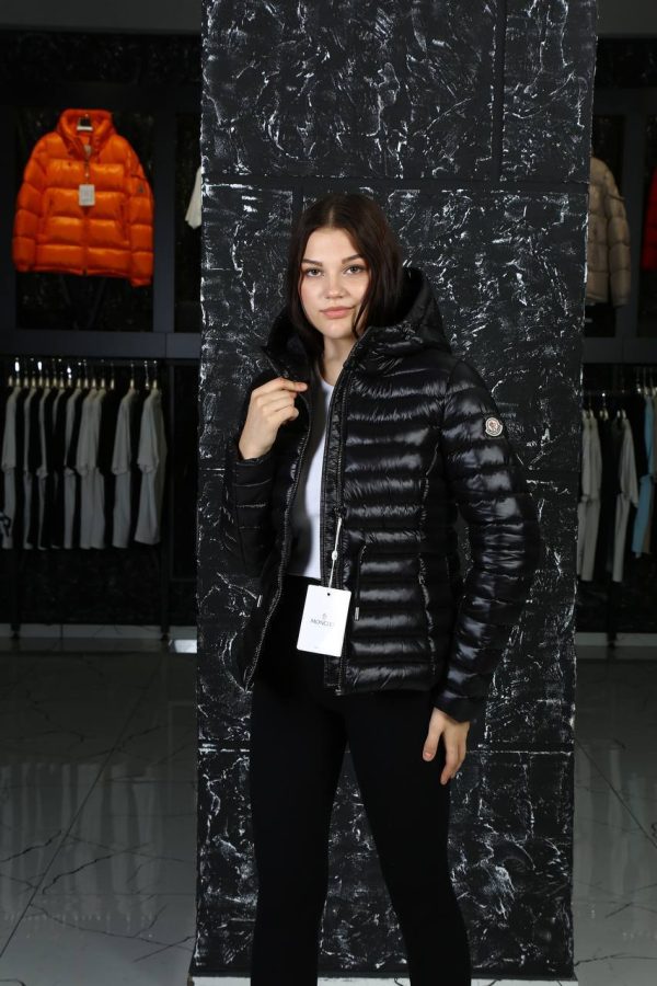 moncler mont siyah parlak beli sikmali kapusonlu