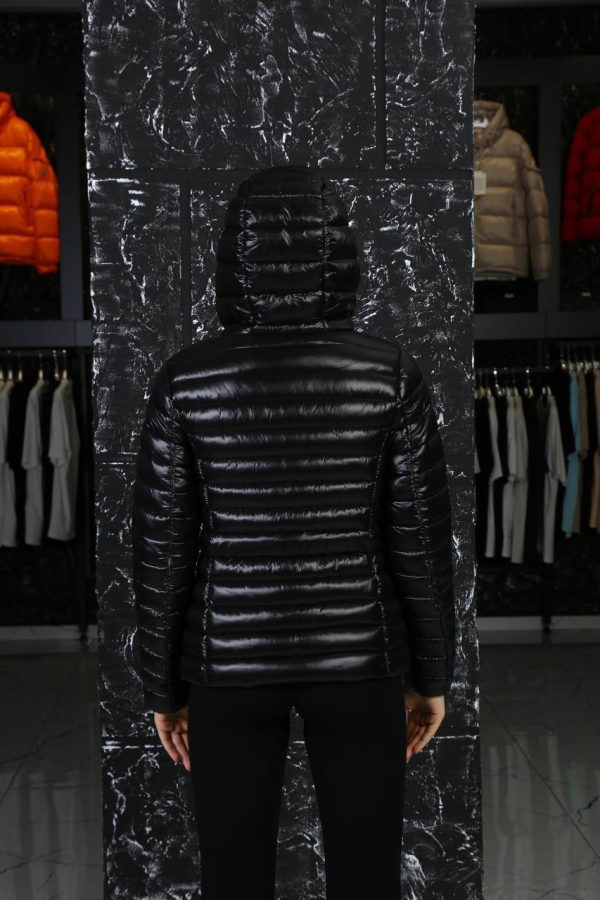 moncler mont siyah parlak beli sikmali kapusonlu